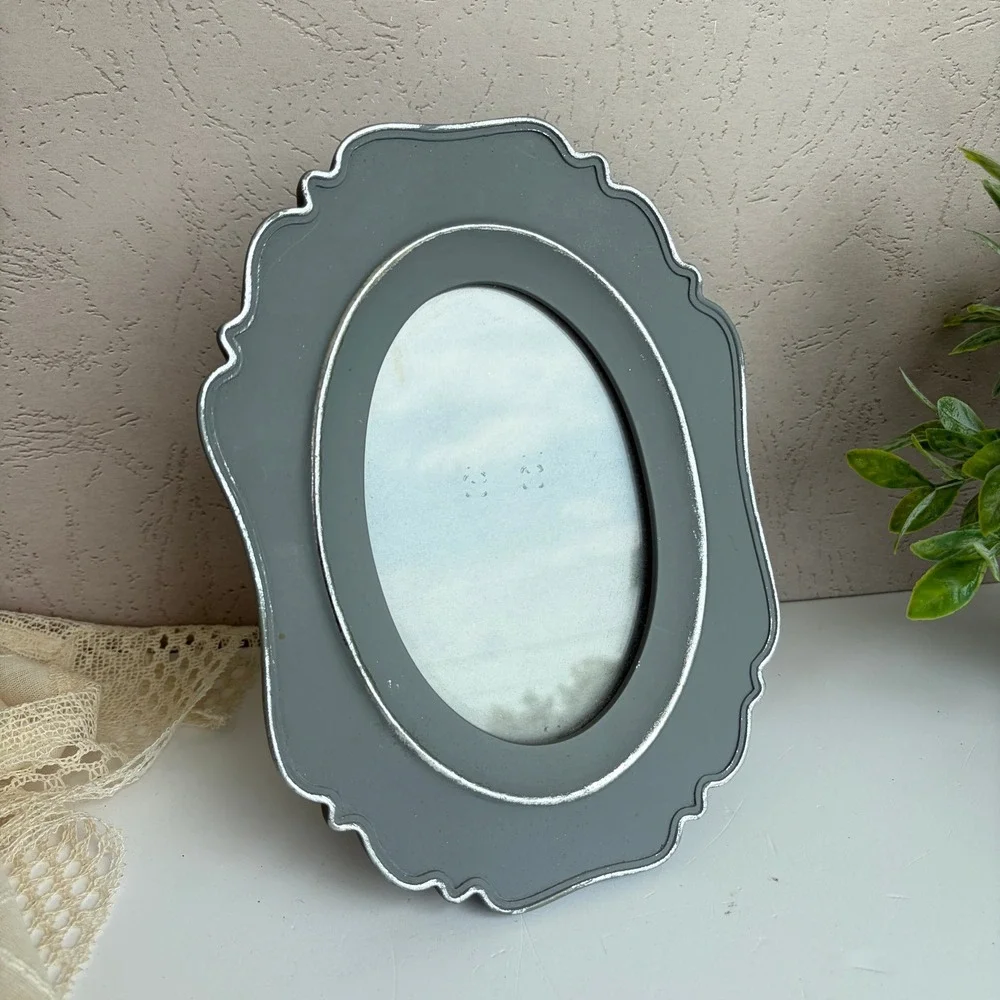 Concepts Grey and Silver Scalloped Oval Tabletop Picture Frame 5x3.5 Photo